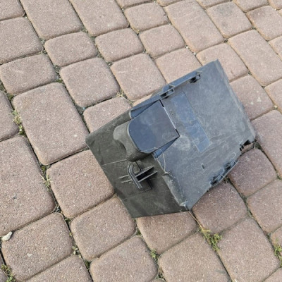 Obudowa osłona akumulatora akumulator Opel Crossland X 9823055280