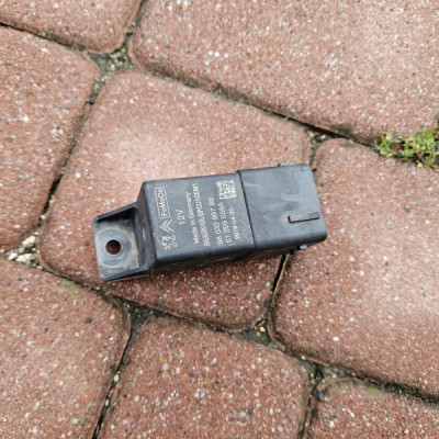 Przekaźnik świec żarowych Opel Crossland X 9803299780