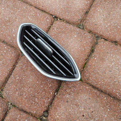 Kratka nawiewu deski nadmuchu LEWA Opel Crossland X 13487186