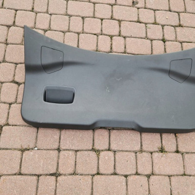 Listwa obudowa osłona tapicerka bagażnika klapy Opel Crossland X 39156268