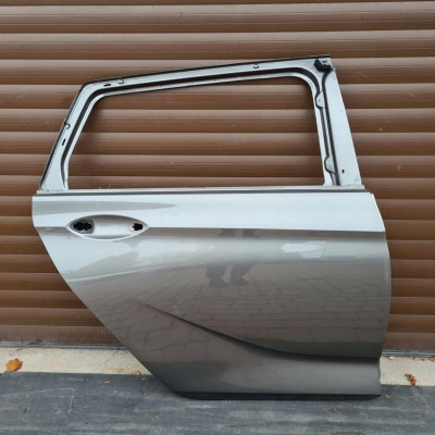 Drzwi tył tylne kombi IGŁA z10b Opel Insignia B