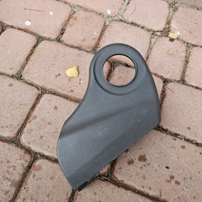 Osłona obudowa plastik fotela Opel Crossland X 13468249