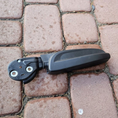 Rączka regulacji fotela kierowcy Opel Crossland X 13404914 13431780