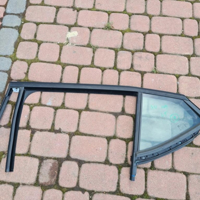 Uszczelka szyba chrom tył 2019r Opel Astra 5 K V