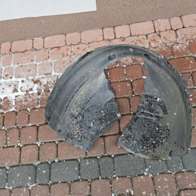 Nadkole przód przednie prawe oryginał Opel ADAM 13355872