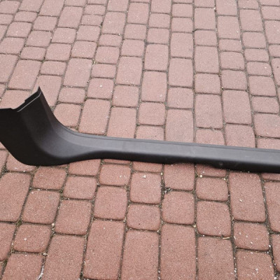 Obudowa osłona progu prawa próg Opel ADAM 13351923