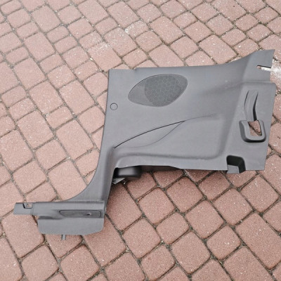 Obudowa osłona bagażnika tapicerka prawa boczek Opel ADAM 13357662