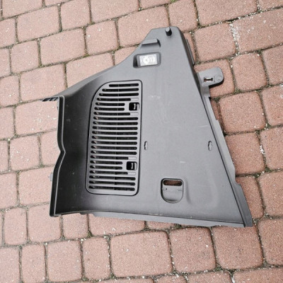 Obudowa osłona bagażnika tapicerka lewa Opel ADAM 13351825 13351827