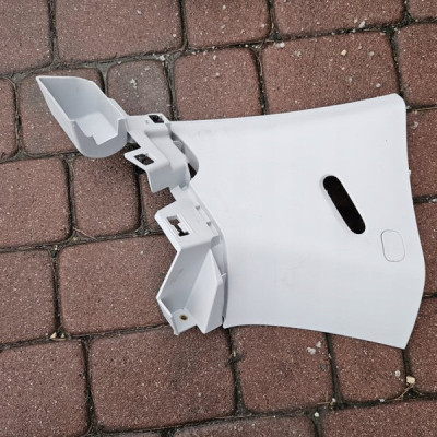 Obudowa osłona nakładka podsufitki lewa Opel ADAM 13351931