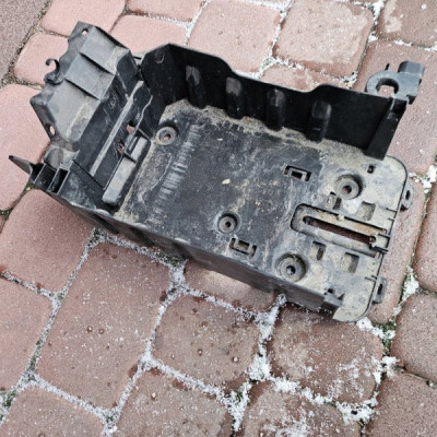 Podstawa obudowa osłona akumulatora Opel ADAM 13374484