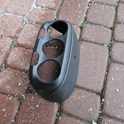 Obudowa osłona panelu nawiewu deski ramka środkowa Opel ADAM 13349454