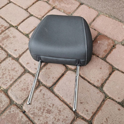 Kanapa przód przedni fotel siedzisko zagłówek Opel Crossland X