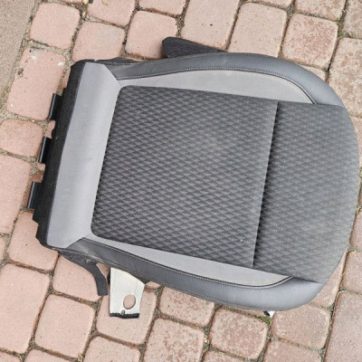 Kanapa tył tylna fotel siedzisko oparcie półskóra Opel Crossland X