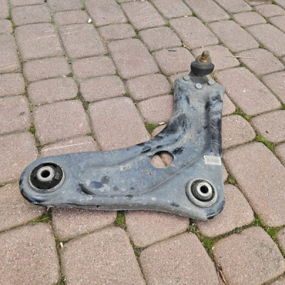 Wahacz przód przedni lewy zawieszenie sanki Opel Crossland X