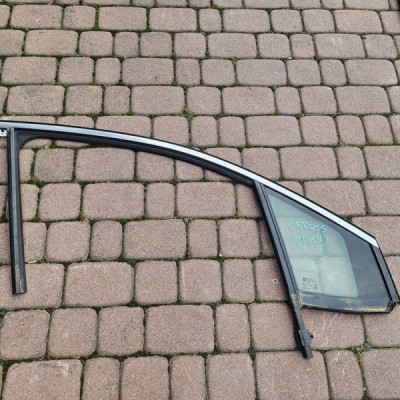 Uszczelka zgarniacz drzwi przód prawa chrom szyba Opel Crossland X 2019r