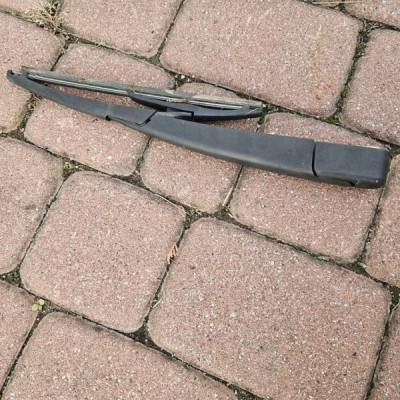 Wycieraczka tył tylna ramie wycieraczek pióro Opel Crossland X