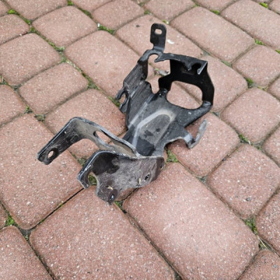 Uchwyt mocowanie wspornik pompy ABS hamulcowej Opel Crossland X 9818695380