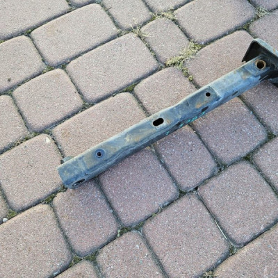 Wspornik strefa zgniotu lewa sanek uchwyt mocowanie belka Opel Crossland X