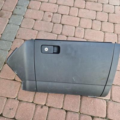 Schowek konsoli pasażera EUROPA VW Golf VII 5G1857097