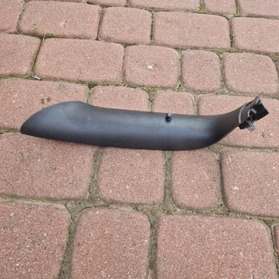 Plastik obudowa osłona klapy bagażnika prawa VW Golf VII 5G6867714C