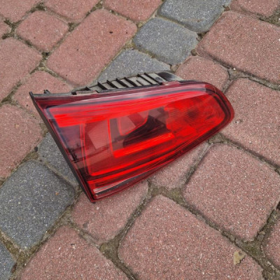 Lampa tył tylna lewa w klape VW Golf VII 5G0945093T