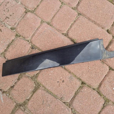 Obudowa osłona słupka drzwi prawy tył VW Golf 7 VII 5G6839902A