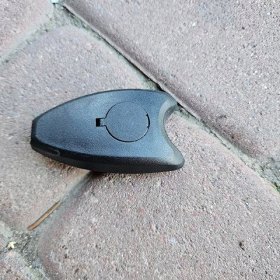 Zapinka pasa prawa przód fotela zapinka wpinka Opel Meriva B