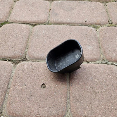 Plastik uchwyt mocowanie wspornik deski Opel Meriva B 13304417