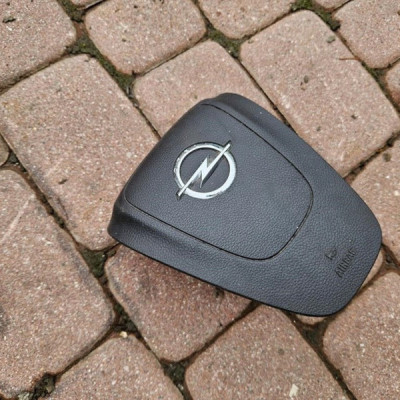 Poduszka AIRBAG kierowcy powietrzna Opel Meriva B 13300473