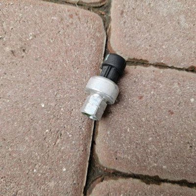 Czujnik klimatyzacji ciśnienia Opel Meriva B 13502759