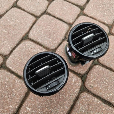 Kratka deski nawiewu nadmuchu lewa / prawa Opel Meriva B 13262802