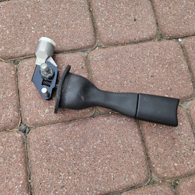 Dopinacz napinacz mocowanie pasa do fotela lewy Opel Insignia B 39083471