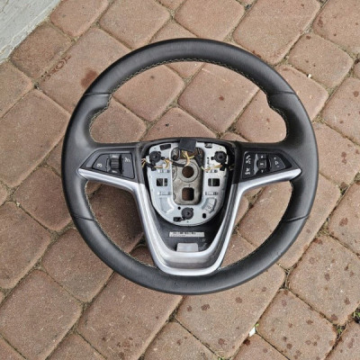 Kierownica skóra skórzana IGŁA Opel Meriva B ASTRA J ZAFIRA C A46