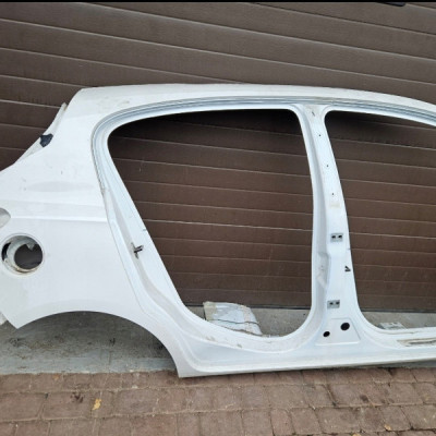 Ćwiartka tył tylna próg słupek prawa błotnik 5d 5 drzwi Z40r Opel Corsa E