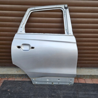 Drzwi tył tylne prawe IGŁA srebrne Opel Crossland Z176