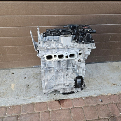 Silnik goły słupek 1.2i 1.2 Opel Corsa Grandland Crossland HN05