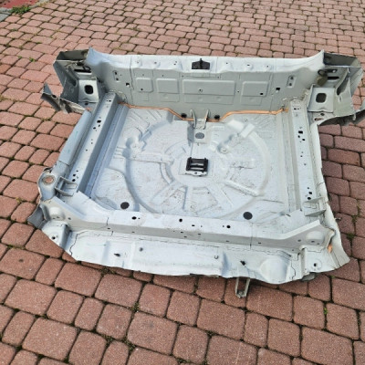 Wanna tył dupa pas tylny cwiartka podłoga Opel Grandland X KWED