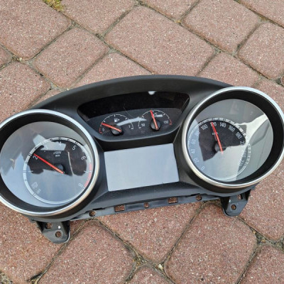 Licznik zegary 2.0B benzyna Opel Insignia B 39113827