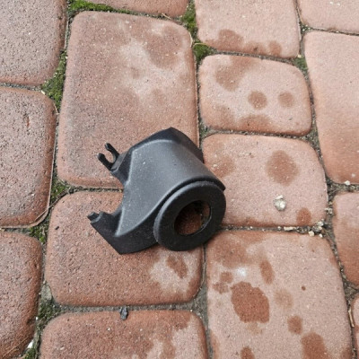 Obudowa osłona stacyjki kolumny kierowniczej EUROPA Opel ADAM 13349434