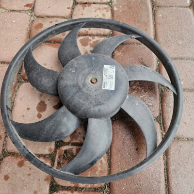 Wentylator chłodnicy 1.2 1.4 EUROPA Opel ADAM P6188001 1343436 13263552