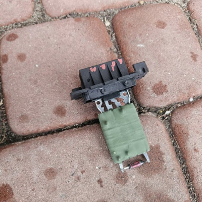 Opornica rezystor nagrzewnicy nadmuchu EUROPA Opel ADAM 0917108