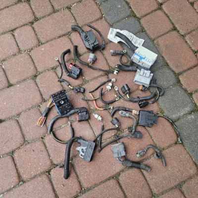 Kostka wtyczka instalacja komory silnika wiązka EUROPA Opel ADAM