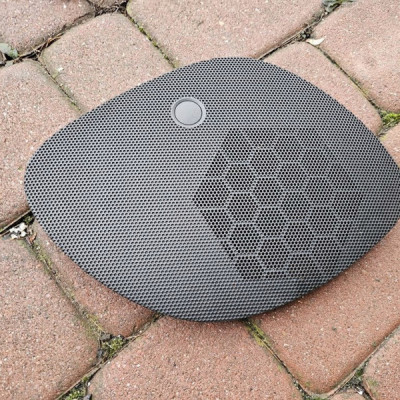 Obudowa osłona deski głośnika srodkowa Europa Opel ADAM 13349470