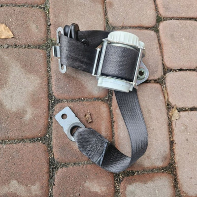 Pas przód przedni prawy bezpieczeństwa Europa Opel ADAM 13357733