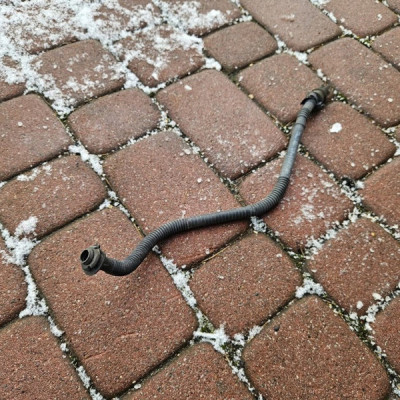 Odpływ wody skraplin filtra powietrza Opel ADAM 13411823