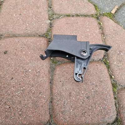 Rączka uchwyt blokada prawa RENAULT MEGANE 4 IV M236PL453