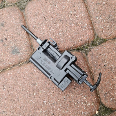 Siłownik wlewu paliwa RENAULT MEGANE 4 IV 8200305732