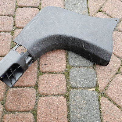 Obudowa osłona progu próg przód prawy RENAULT MEGANE 4 IV 768368069R