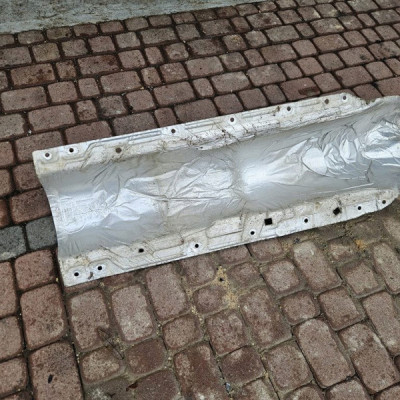 Obudowa osłona termiczna wydechu RENAULT MEGANE 4 IV 747515068R