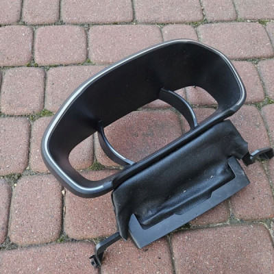 Obudowa osłona licznika ramka EUROPA RENAULT MEGANE 4 IV 682647342R